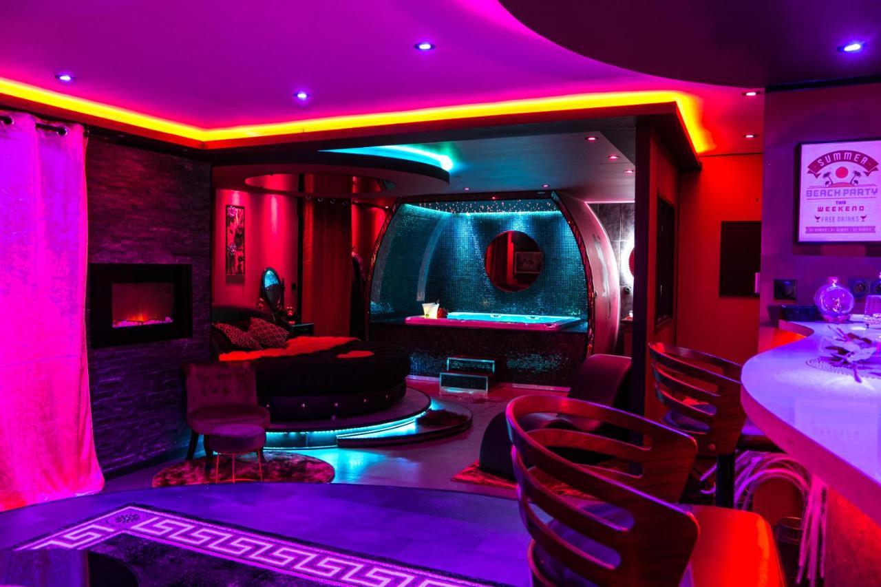 L'Insolite Spa Privatif "Suite Luxueuse-Jacuzzi" Тулуза Екстериор снимка