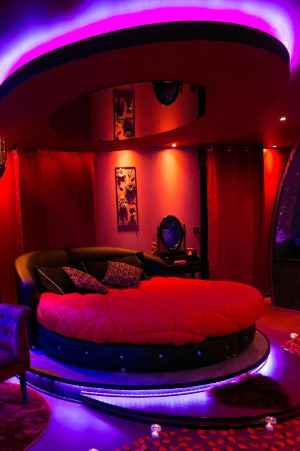 L'Insolite Spa Privatif "Suite Luxueuse-Jacuzzi" Тулуза Екстериор снимка
