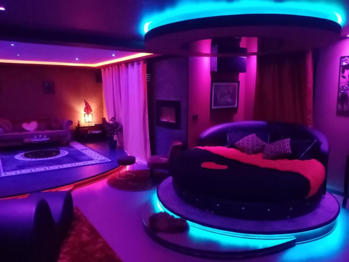 L'Insolite Spa Privatif "Suite Luxueuse-Jacuzzi" Тулуза Екстериор снимка