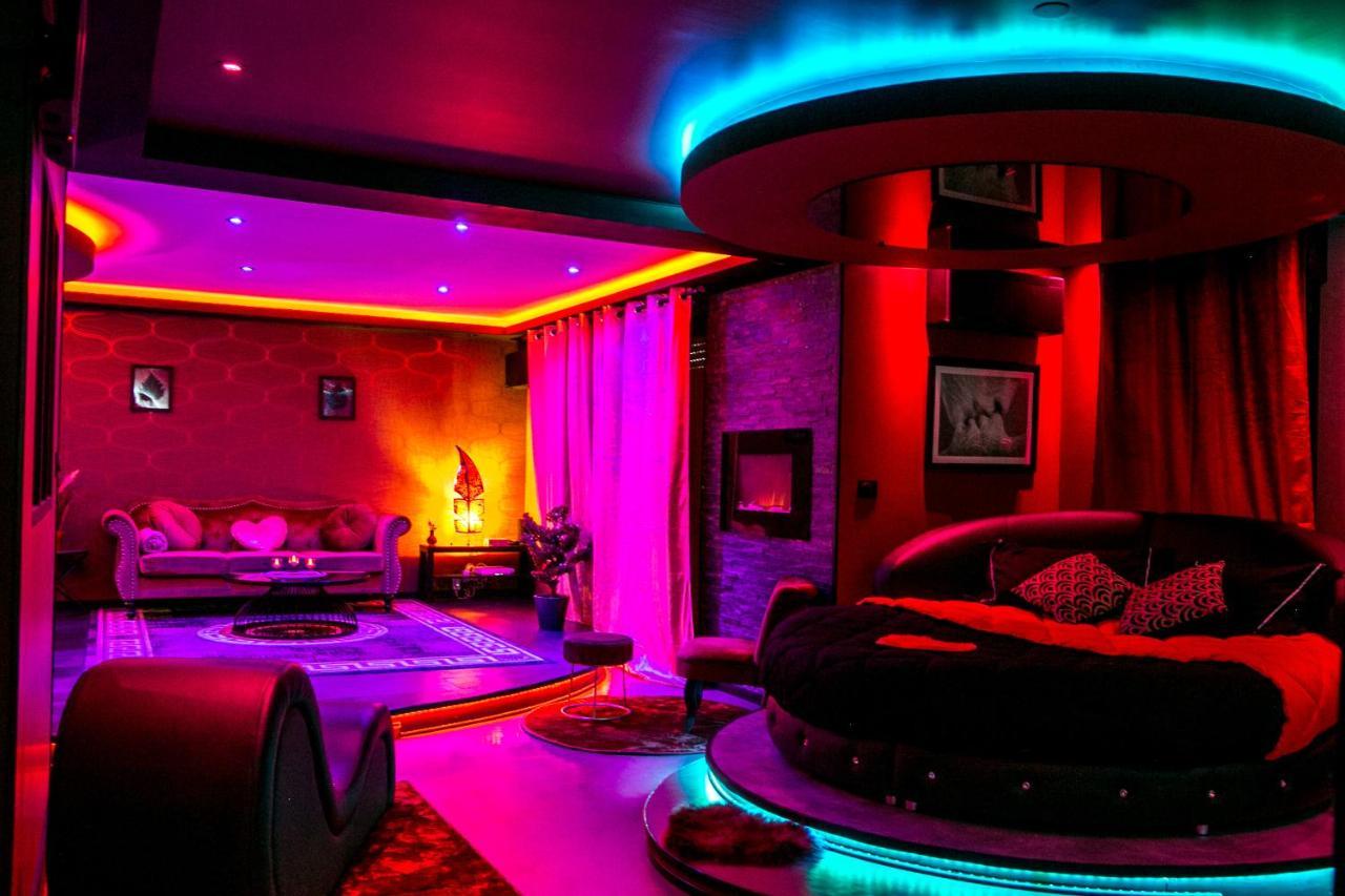 L'Insolite Spa Privatif "Suite Luxueuse-Jacuzzi" Тулуза Екстериор снимка