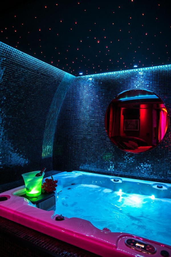 L'Insolite Spa Privatif "Suite Luxueuse-Jacuzzi" Тулуза Екстериор снимка